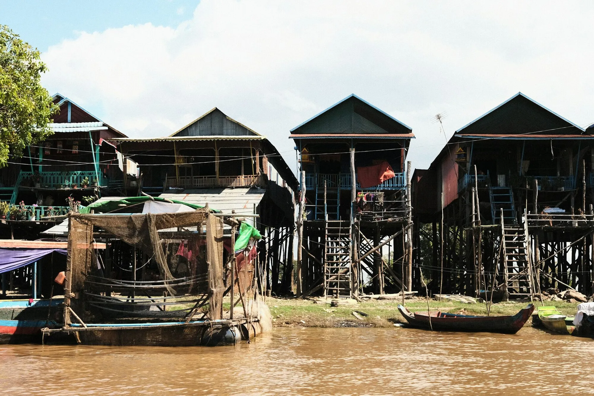 Day 1: Siem Riep Arrival – Tonle Sap Lake (Floating Village)