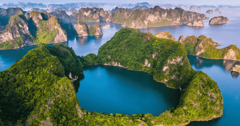 Unforgettable Ha Long Bay Cruise 3 Days: Luxury & Adventure