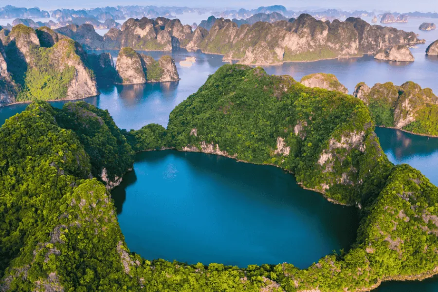 Unforgettable Ha Long Bay Cruise 3 Days: Luxury & Adventure