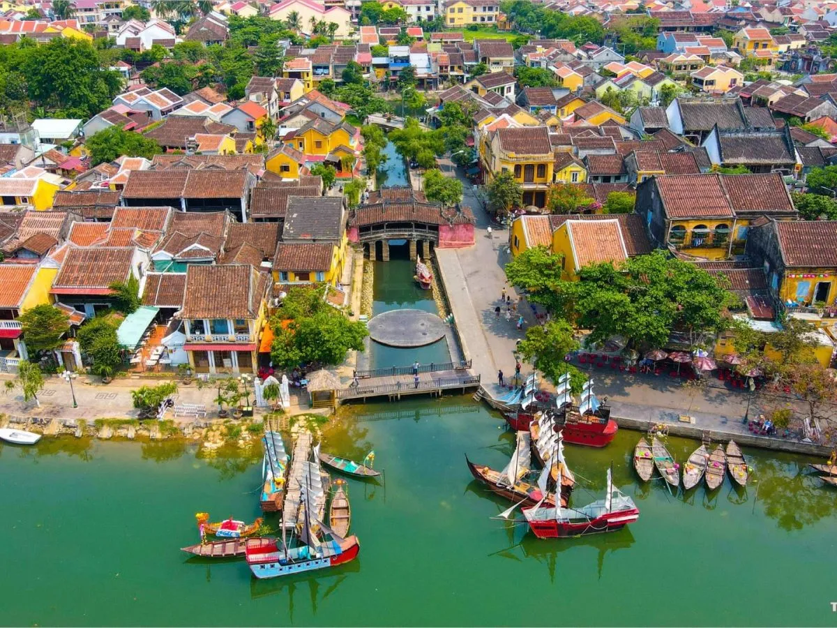 Authentic Vietnam Itinerary from Mountain to the Sea