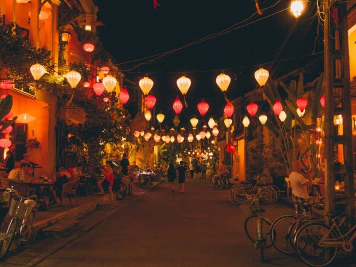 lanterns-hoi-an-danang-vietnam-travel-solo-image-10