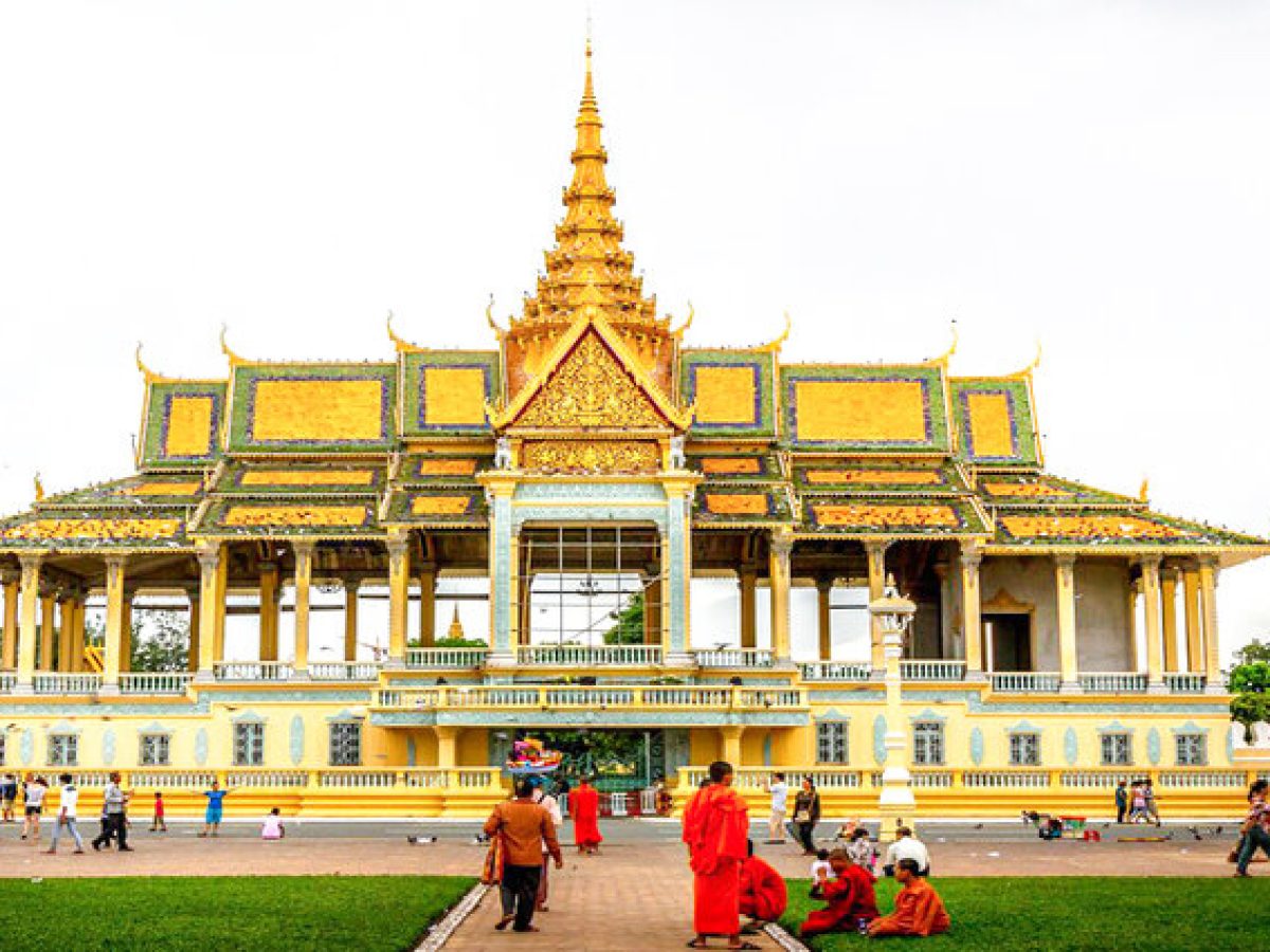 Phnom Penh & Siem Reap Tour: Discover Cambodia’s Treasures