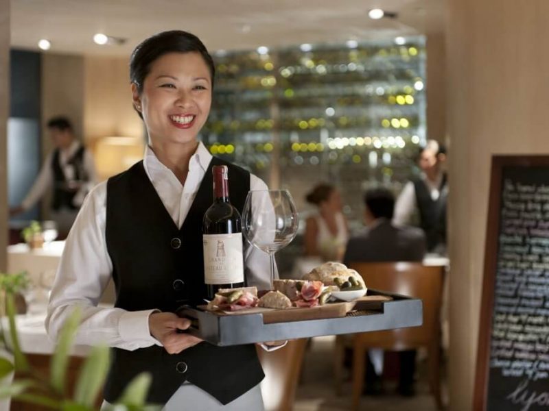 tipping in vietnam