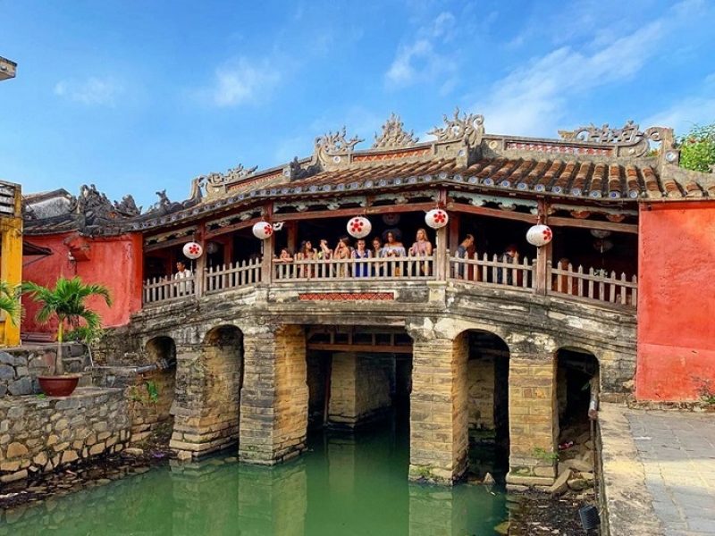 famous bridge in hoi an