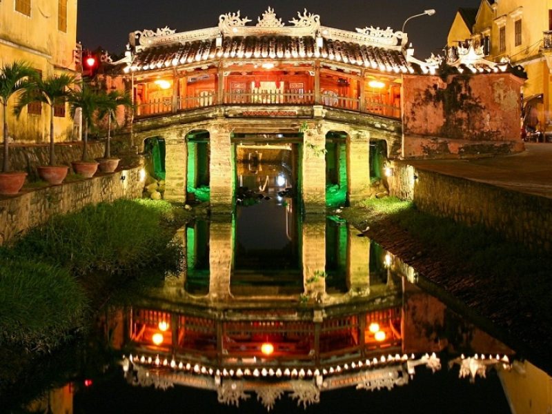 famous bridge in hoi an