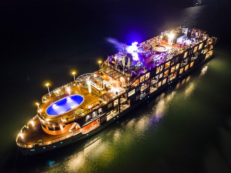 Heritage Cruises Binh Chuan