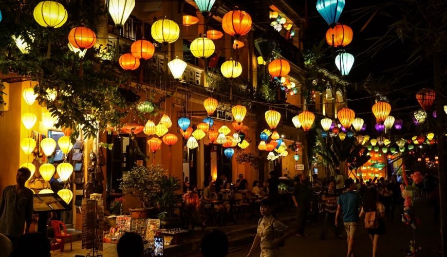 Top 7 Best Experiences At Hoi An Night Market