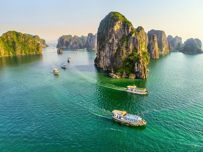 <span>Day 10</span> Halong Bay - Hanoi