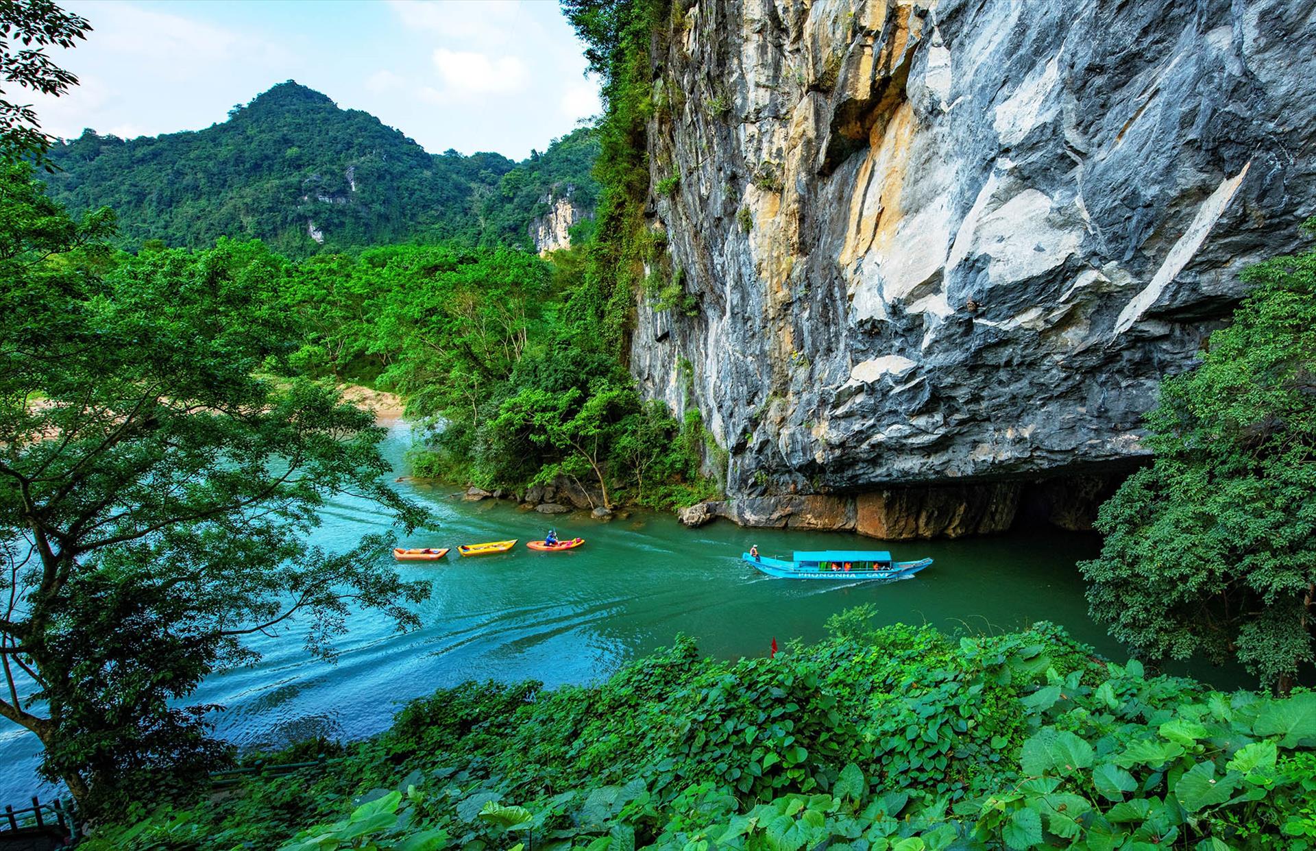 Discover The Top 5 Most Attractive Phong Nha Cave Tours