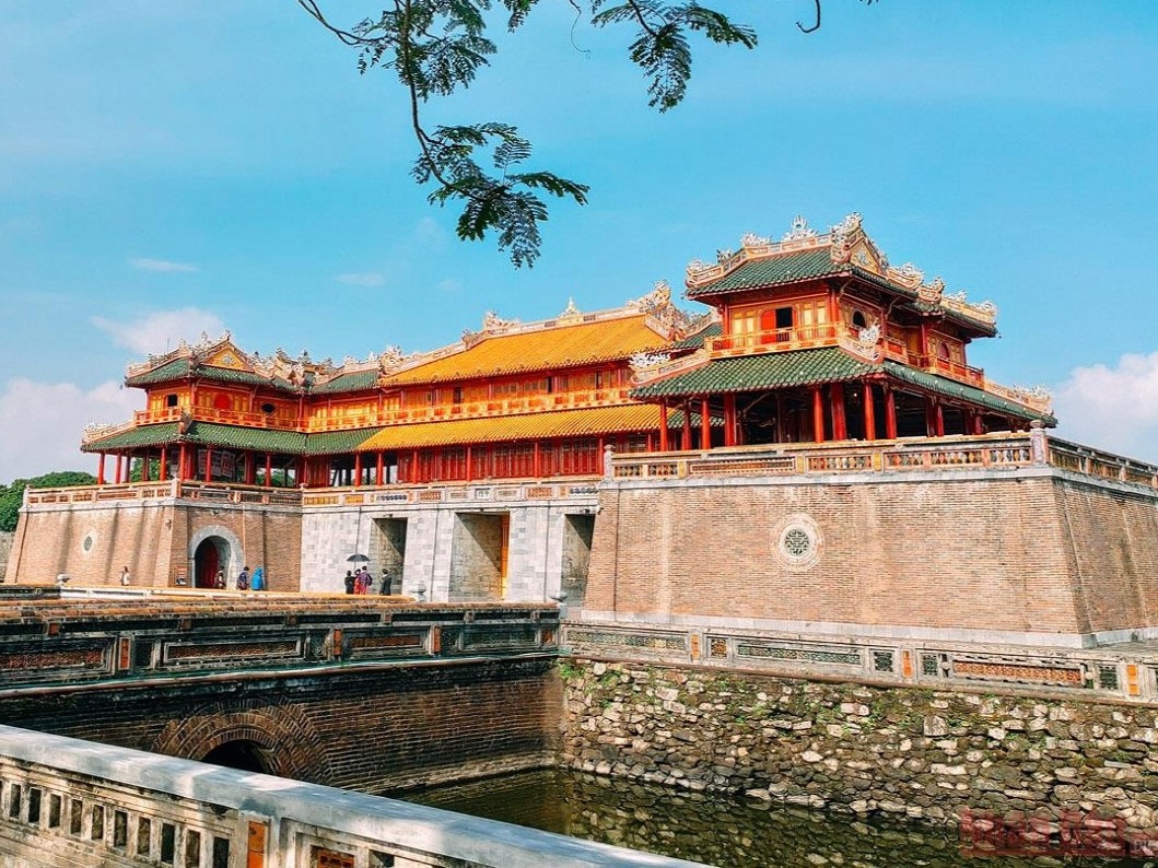 Day 5: Hanoi - Hue (B/L) 