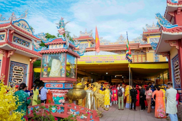 hue festivals vietnam