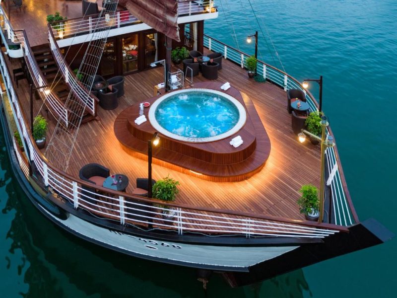 orchid cruise Halong bay