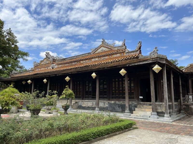 things to do in hue vietnam