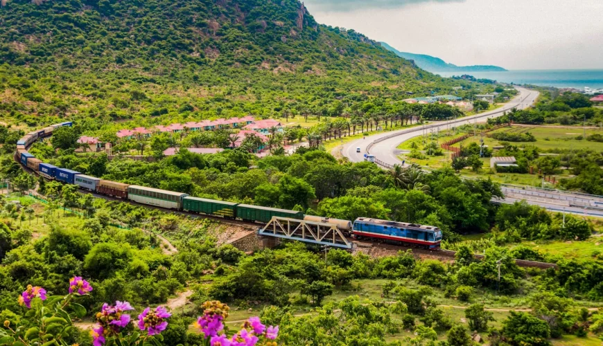 How Many Days To Travel Vietnam By Train: 3, 7 Or 14 Days Is Ideal