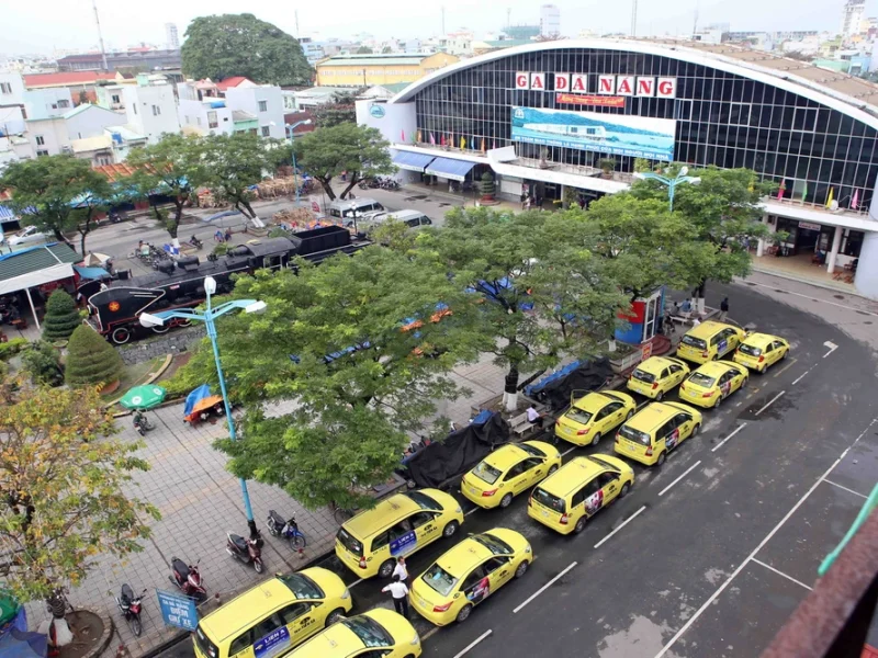 luxury train from ho chi minh to Danang