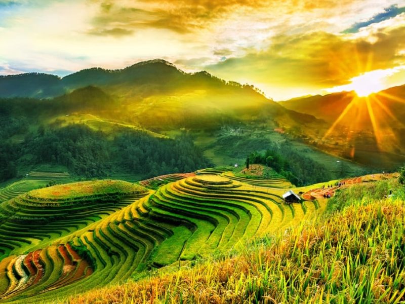 vietnam train to sapa
