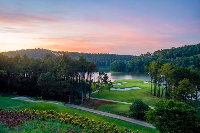 Day 2: Ninh Binh – Royal Golf Club