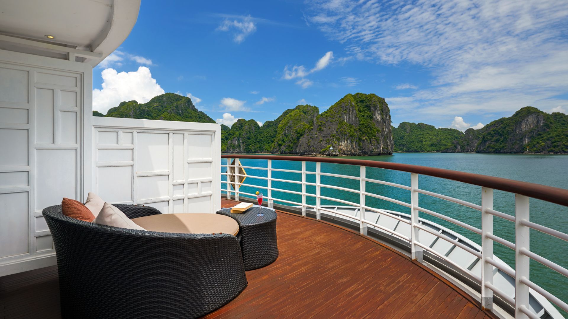 Captain's View Terrace Suite