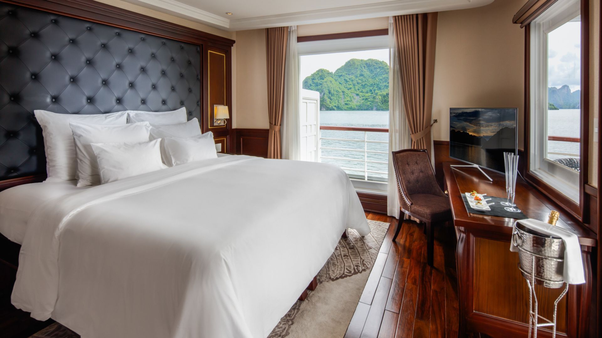 Elegance Balcony Suite
