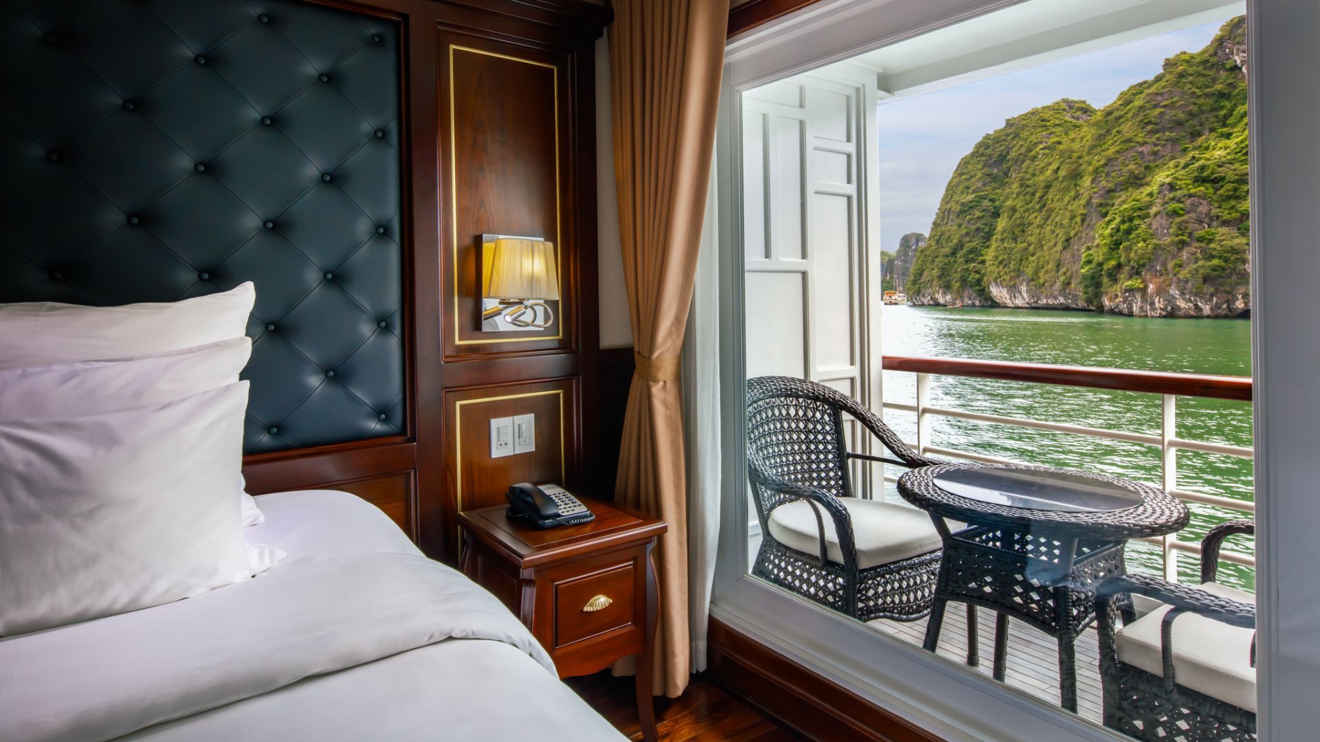Paradise Elegance Cruise