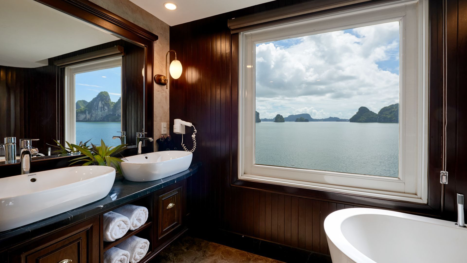 Captain's View Terrace Suite