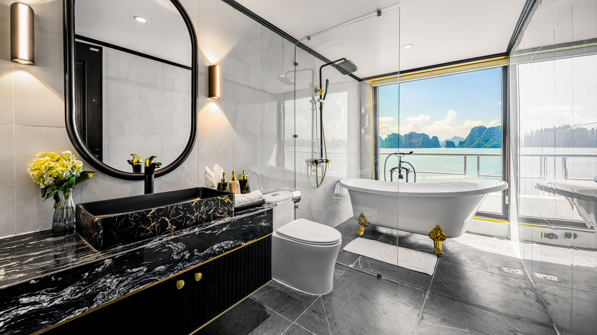 Premier Suite – Second Deck