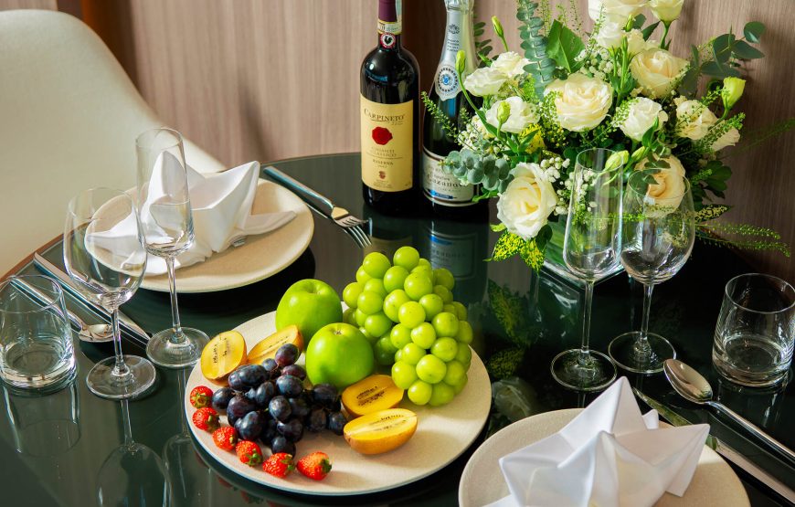 Oceania Suite