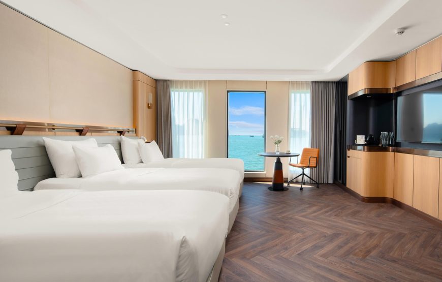 Ocean Suite Triple