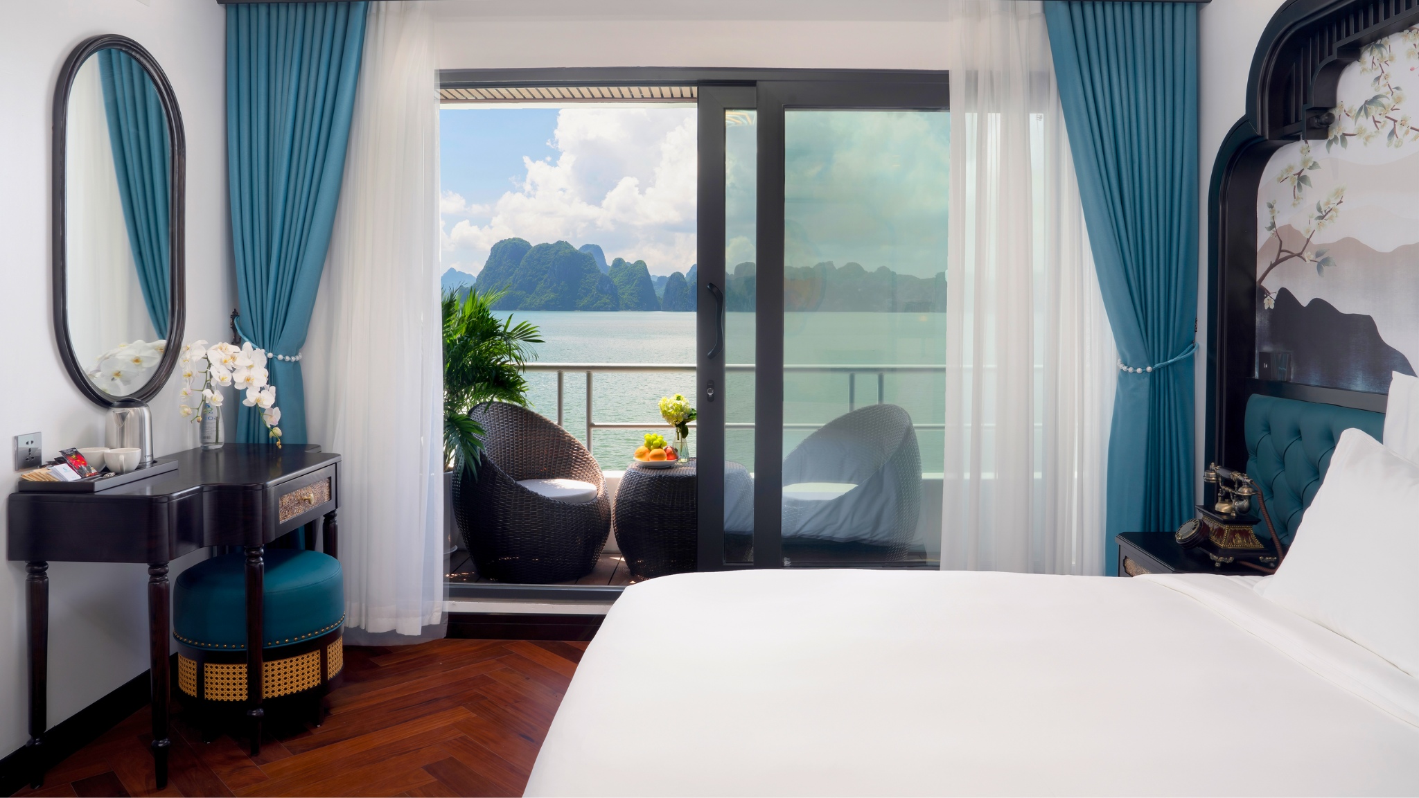 Premier Suite – Second Deck