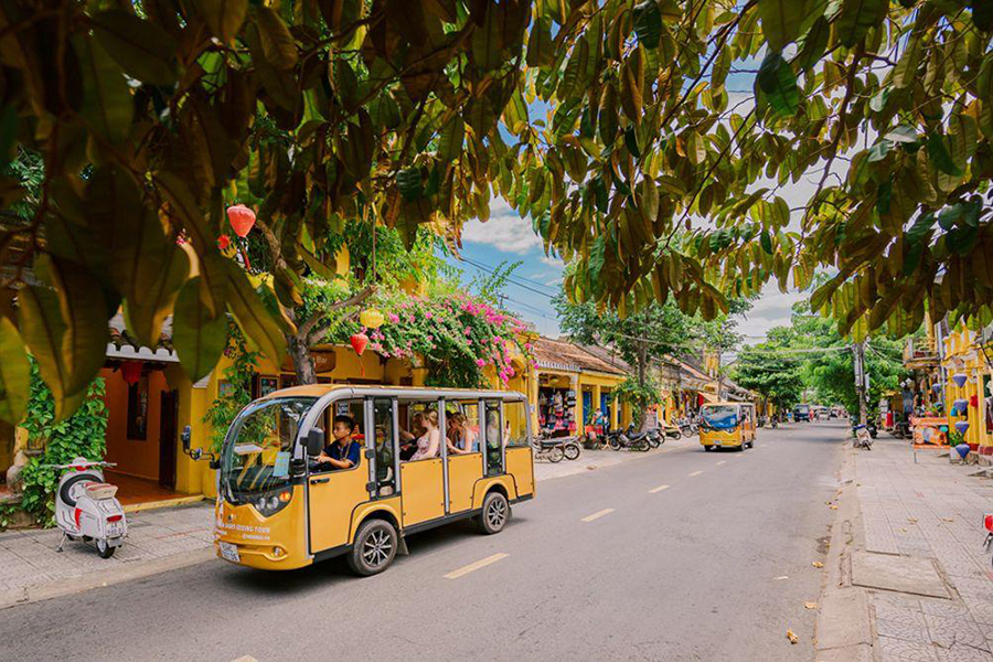 Electric shuttle services were piloted in our new “Hội An Eco Route” tour.
