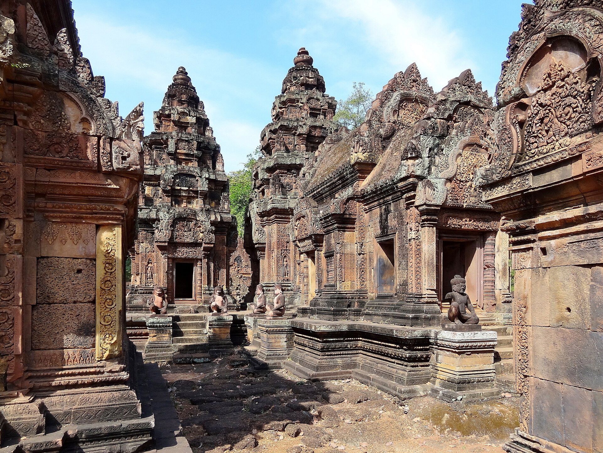 <span>Day 7</span> Banteay Srei, Banteay Samre and the Roluos Group