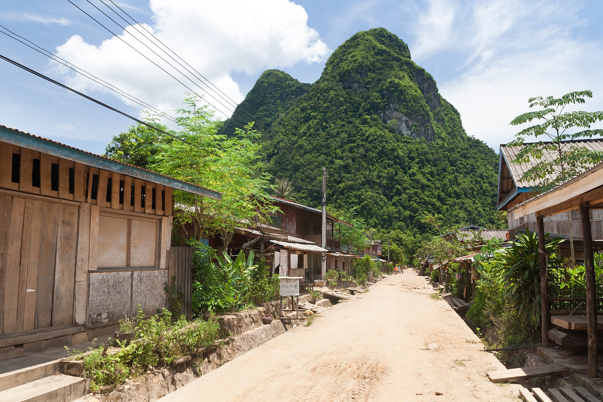 <span>Day 8</span> Nam Ou boat to Tad Mork and Muang Ngoi