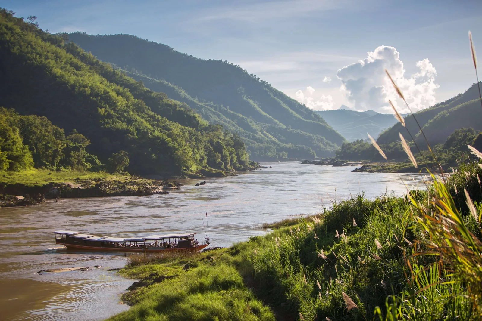 Barco Luang Say no rio Mekong, Laos