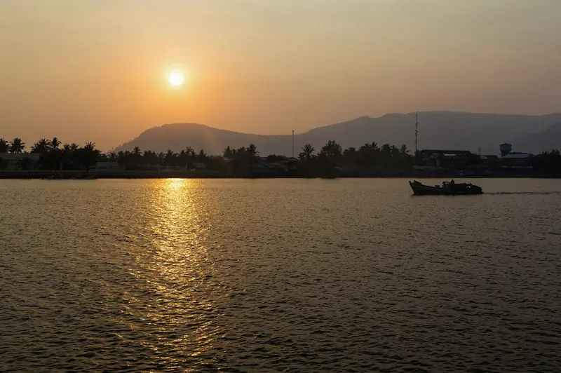 Tonlé Bati, Phnom Chisor et Phnom Da sur la route de Kampot