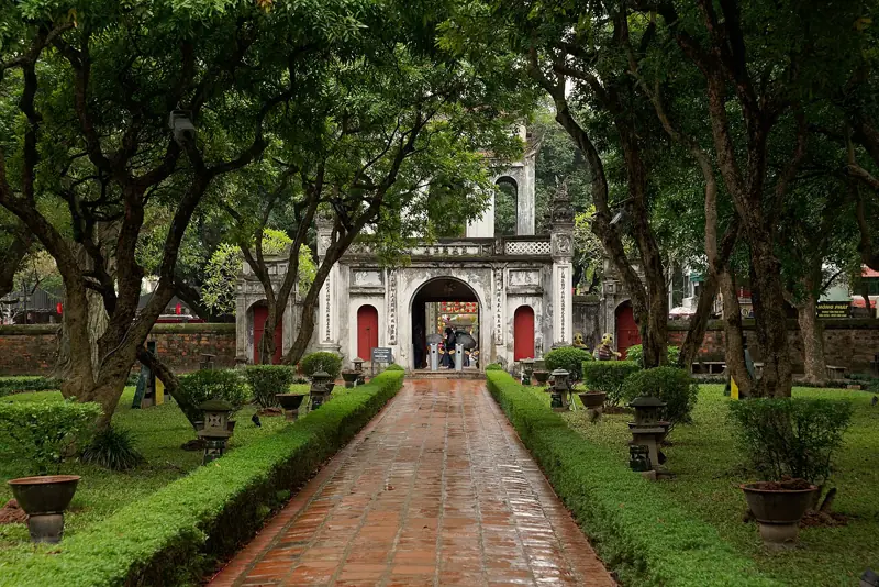 Hanoï : temple de la Littérature et vieux quartier
