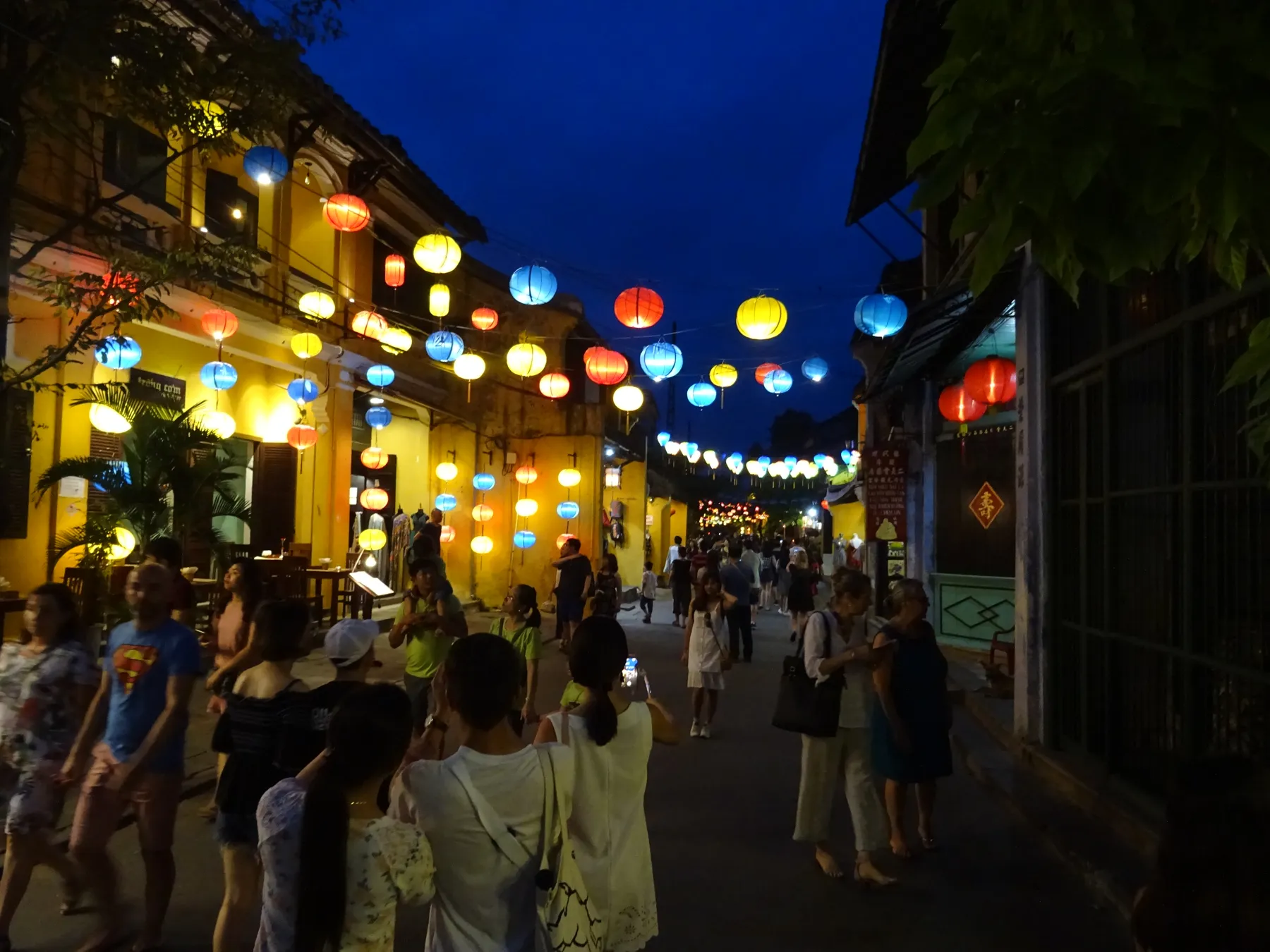 Hoi An, a cidade antiga à noite