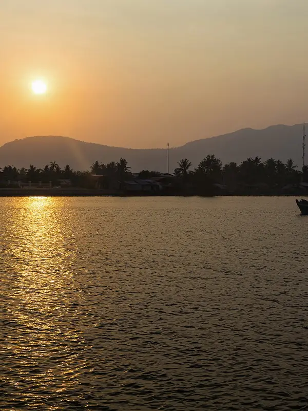 Kingdom of Wonder: Angkor, the Wild Northeast, Kampot and Koh Rong in 16 Days