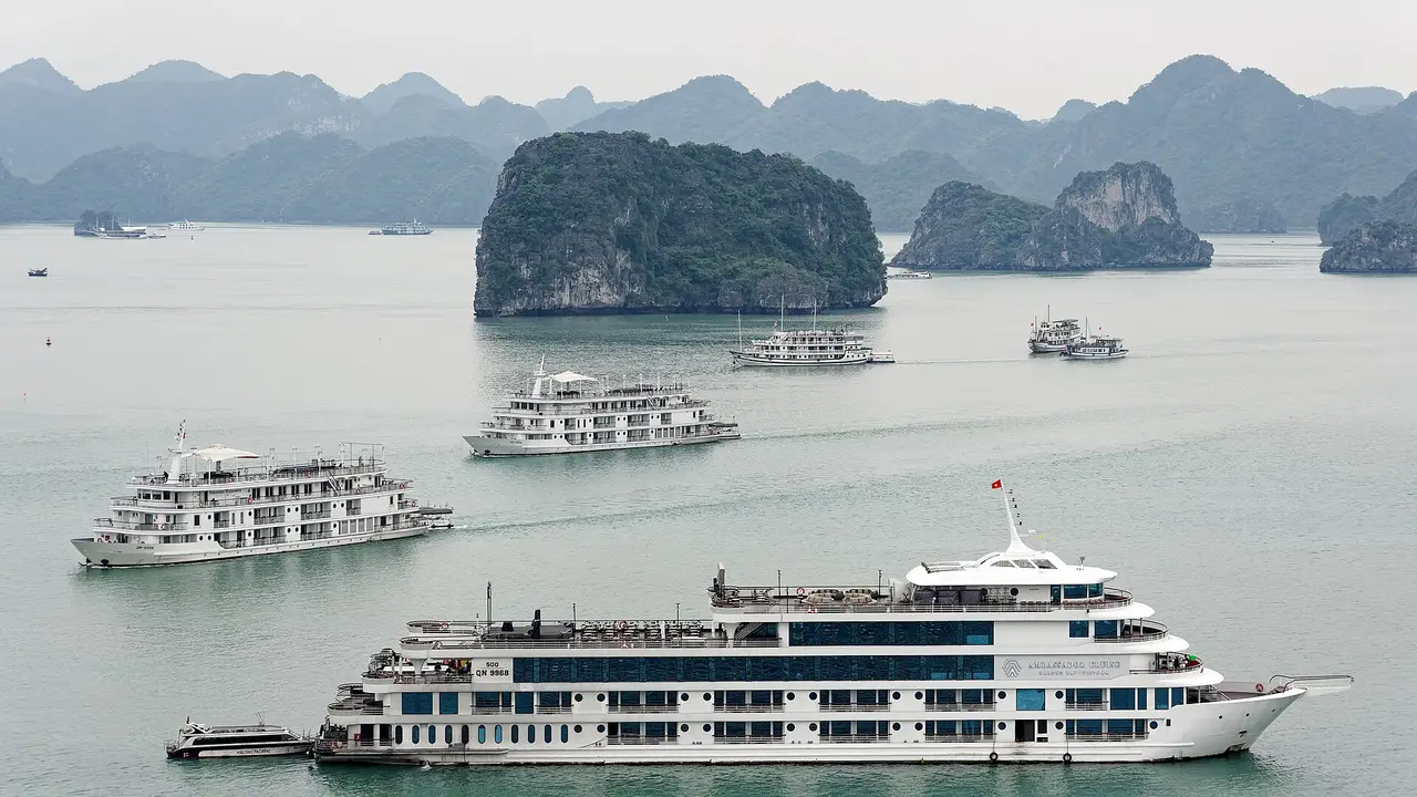 Ha Long Bay