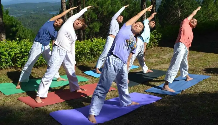 Break-up curse in Da Lat: Yoga retreats for couples