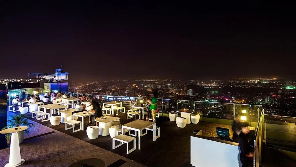rooftop bar Hanoi