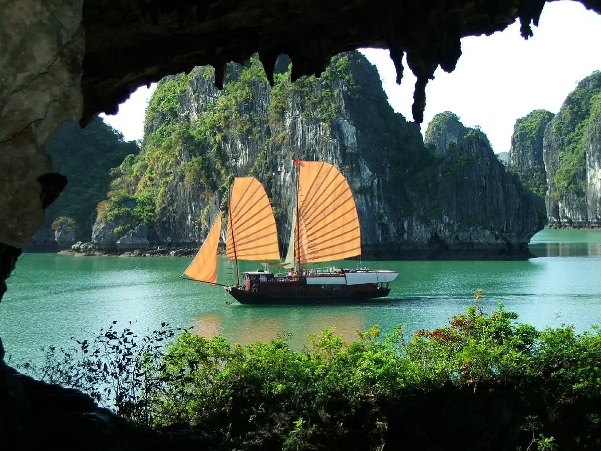 Day 7: Halong Bay Excursion