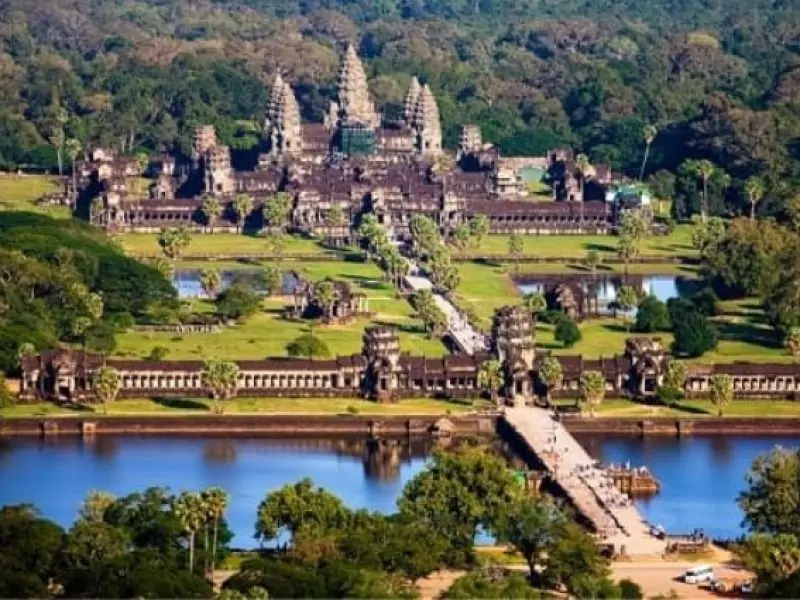 Angkor-Wat-Temple-Complex-Siem-Reap-Cambodia