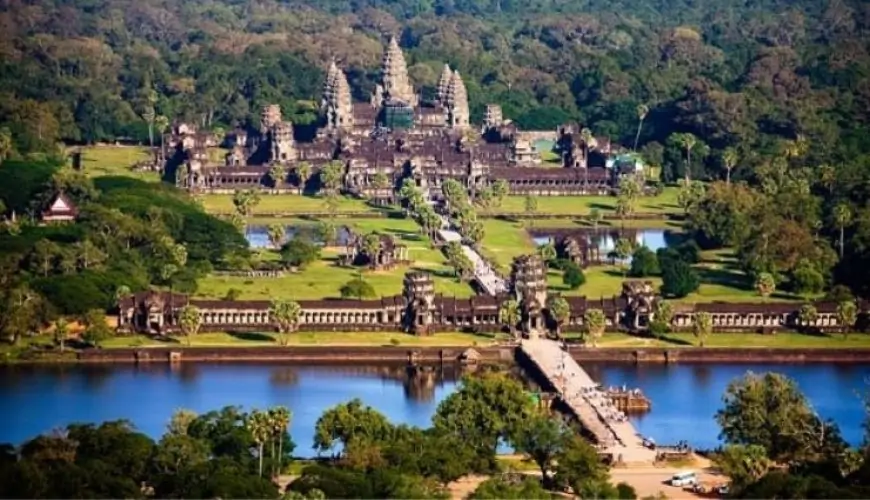 Angkor-Wat-Temple-Complex-Siem-Reap-Cambodia