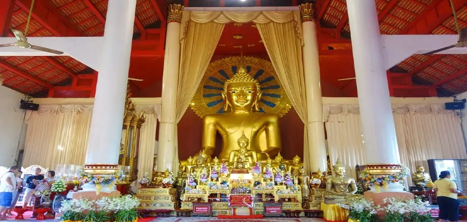 Copy-Buddha-Image-Wat-Phra-Singh