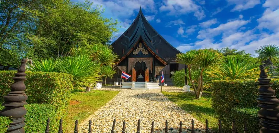 Go-To-Baan-Dam-Museum-The-Black-House