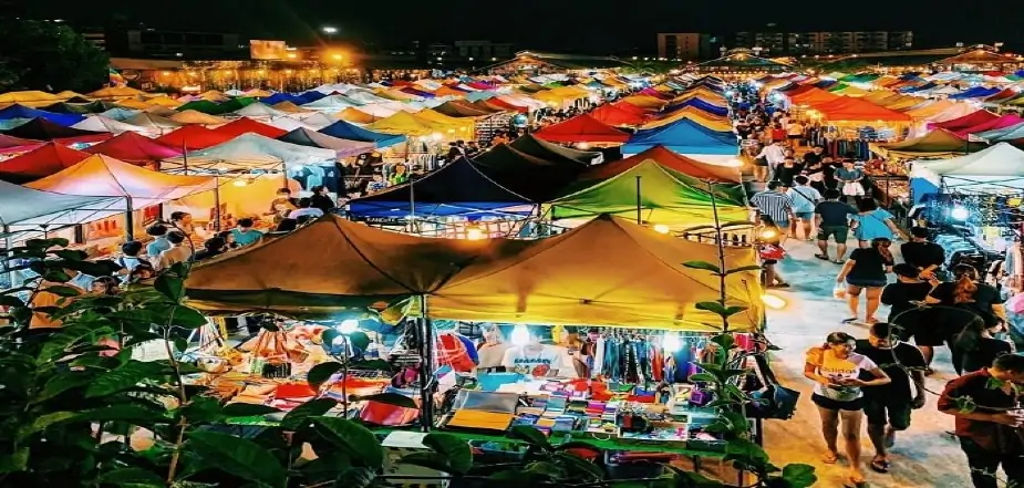 Rot-Fai-Night-Market