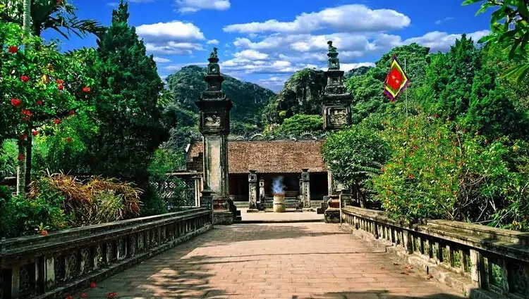 Hoa Lu Ancient Capital and Van Long Ecotourism Site