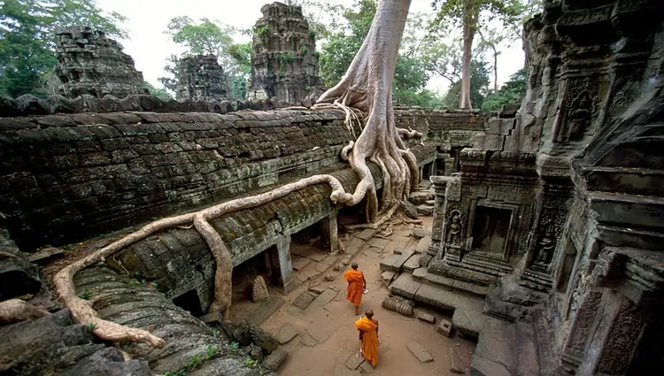 Essence of Siem Reap and Phnom Penh Discovery