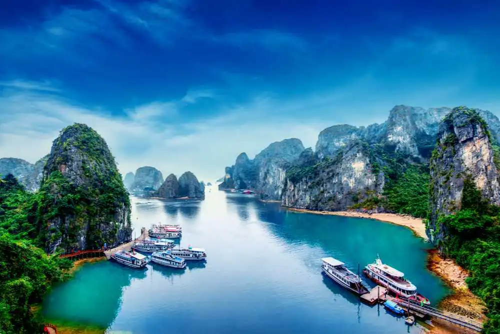 Vietnam Travel Reviews – All You Need Know When Traveling Vietnam