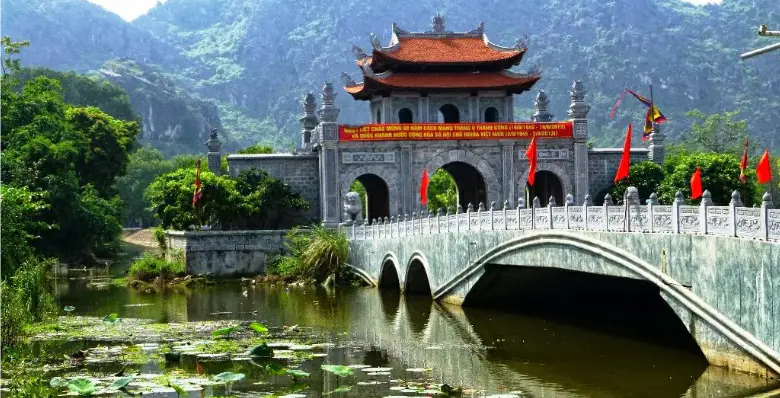 Top 7 Best Hanoi Day Tours | Metta Voyage